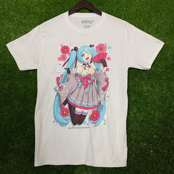 Hatsune Miku Anime Graphic T-shirts size Small - Picture 1 of 4